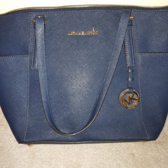 Riyadh, Purses & Wallets, SAR 650,  Authentic Michael Koros Handbag