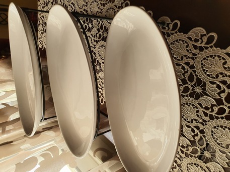 Riyadh, Household Items, SAR 50,  3 Serving Plates With Metal Stand