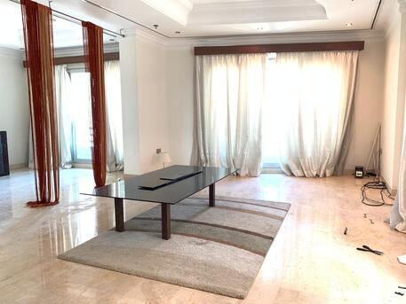 Salmiya, Apartments/Houses, KWD 700/month,  2 BR,  170 Sq. Feet,  2 Bedroom Full Floor Apartment For Rent In Salmiya At 700kd