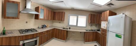 Salmiya, Apartments/Houses, KWD 700/month,  2 BR,  170 Sq. Feet,  2 Bedroom Full Floor Apartment For Rent In Salmiya At 700kd