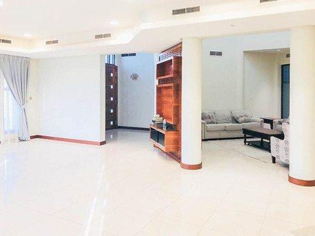Tubli, Apartments/Houses, BHD 1000/month,  5 BR,  For Rent A Villa In Tubli Area Close To Shaikha Khalil Kanoo Mosque