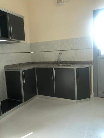 Busaiteen, Apartments, Flats, Houses & Villas, BHD 300/month,  2 BR,  Luxury Flat_for_rent In Busaiteen
