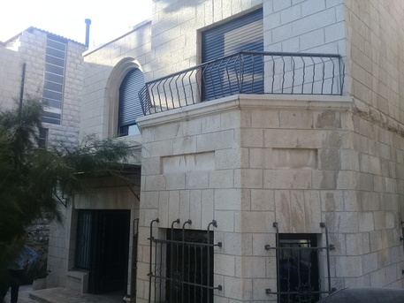Amman, Apartments/Houses, JOD 30000/year,  Furnished,  3 BR,  Deplux Fully Furnished 3bed Villa With Big Garden In 2nd Circle 00962777688956