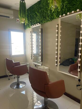 Isa Town, Businesses For Sale, Lady