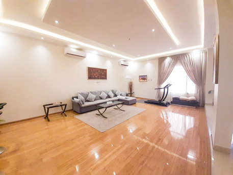 Saar, Apartments/Houses, BHD 1400/month,  4 BR,  For Rent Luxury Villa In Saar Area Close To The Malls W/EWA.