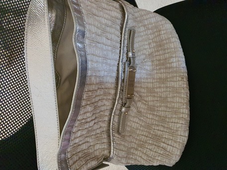 Riyadh, Purses & Wallets, SAR 500,  Givenchy Ladies Bag