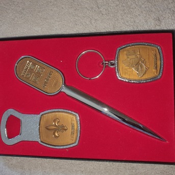 Riyadh, Collectibles, SAR 50,  Souvenir From CANADA