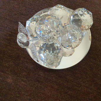 Riyadh, Collectibles, SAR 300,  Swarovski Crystal And Gadget  Grape.
