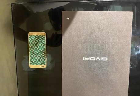 Riyadh, Mobile Phones, GIVORI Calypso Malachite IPHONE 6S 128GB (Luxuriously Customized With Pure Gold)