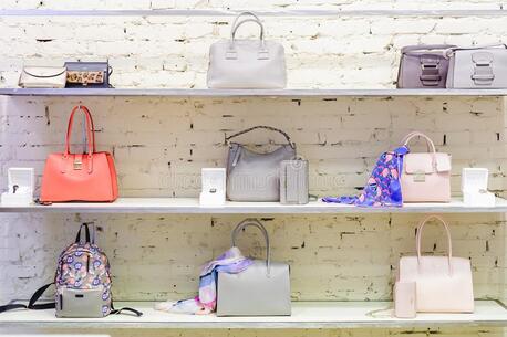 Isa Town, Businesses For Sale, Ladies Bags & Accessories Boutique  بوتيك شنط وإكسسوارات نسائية