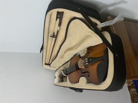 Riyadh, Items Wanted, Antoni Debut ACV30 4/4 Full Size Violin