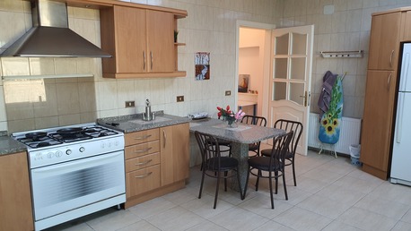 Amman, Apartments/Houses, JOD 10000/year,  Furnished,  4 BR,  Fully Furnished 4B Apart. With Baconly Free Access Into The Rooftop 4circle 00962777688956