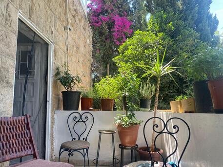 Amman, Apartments/Houses, JOD 10000/year,  Furnished,  3 BR,  Fully Furnished Three Bedroom Apartment With Baconlies In Rainbow St. 00962777688956