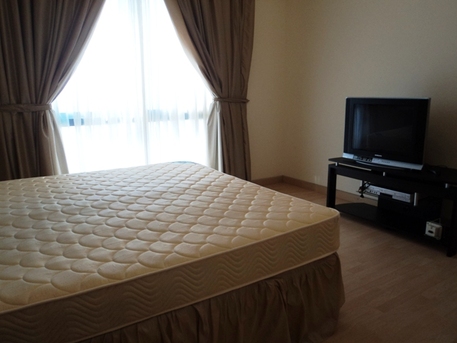 Juffair, Apartments/Houses, BHD 500/month,  Furnished,  3 BR,  Very Spacious 3BR Family Apartment. Balcony. Housekeeping. Pool.Gym.Net. Parking:TONY