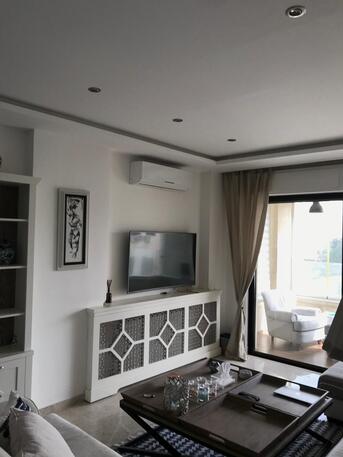 Amman, Apartments/Houses, JOD 17000/year,  Furnished,  3 BR,  Ground Fully Furinshed 3B Apartment With Baconly And Garden In Shemsani 00962777688956