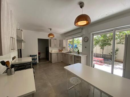 Amman, Apartments/Houses, JOD 19000/year, Furnished, 3 BR, Semi Furnished Villa With 3B With Garden And Balcony In Der Ghbar 00962777688956