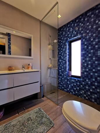 Amman, Apartments/Houses, JOD 18000/year,  Furnished,  3 BR,  Fully Furnished 3B Apartment With Baconly And Terrace In 1st Circle 00962777688956