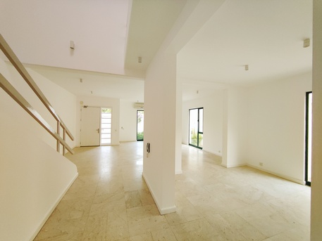 Adliya, Commercial Villas, BHD 1000,  300 Sq. Meter,  Commercial Purpose Villa Office/saloon/clinic In Adliya
