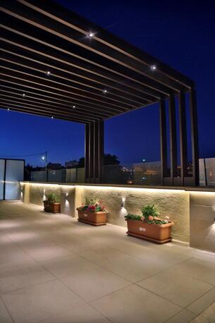 Amman, Apartments/Houses, JOD 18000/year,  3 BR,  Semi Furnished 3B Apart With Big Garden In Jabal Webdeh 00962777688956