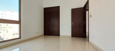 Adliya, Apartments/Houses, BHD 280/month,  3 BR,  140 Sq. Meter,  Super Bright Semi-Furnished 3 Bedrooms Apartment