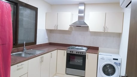Adliya, Apartments/Houses, BHD 330/month, 2 BR, SEMI FURNISHED 2 BHK APARTMENT FOR RENT IN ADLIYA-: SUBEER:38185065