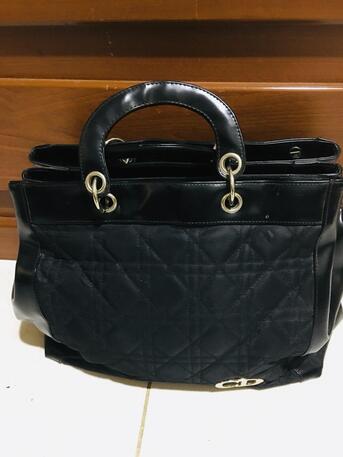 Riyadh, Household Items, SAR 30,  Ladies Bags And Purs