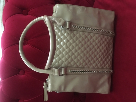 Riyadh, Household Items, SAR 30,  Ladies Bags And Purs