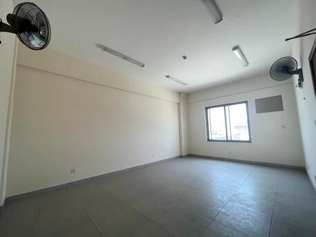 Salmabad, Staff Accomodation, BHD 2000,  Approved Labour Accommodation ( 80 Peoples ) For Rent In Salmabad