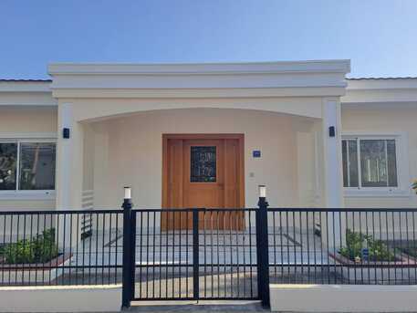 Manama, Apartments/Houses, BHD 1150/month,  4 BR,  SPACIOUS 4 B/R VILLA FOR RENT IN SALIHIYA BURHAMA-: SUBEER*38185065