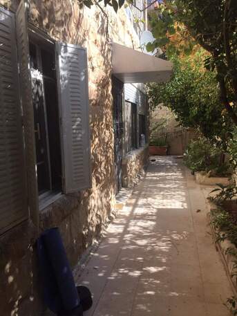 Amman, Apartments/Houses, JOD 4800/year,  Furnished,  1 BR,  Ground Fully Furinshed One Bedroom Apartment With Garden In Jabal Webdeh 00962777688956