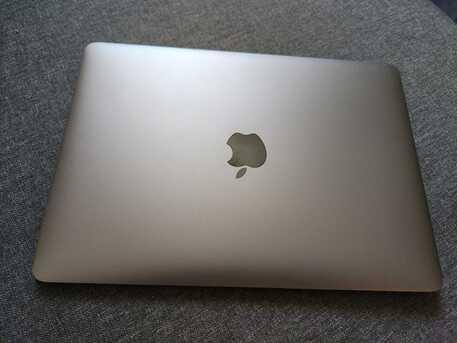 Riyadh, Computers, SAR 2200,  Apple Macbook Retina 12-inch