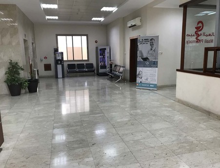 Zinj, Shops, 270 Sq. Meter,  CLINIC RENT In A Medical Complex At Zinj. Large Parking.  Call 39044943
