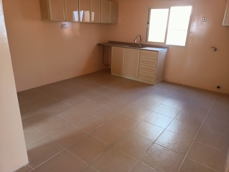 Manama, Apartments/Houses, BHD 250/month,  4 BR,  UN FURNISHED 4 BHK APARTMENT FOR RENT IN KHAMEES -: SUBEER*38185065