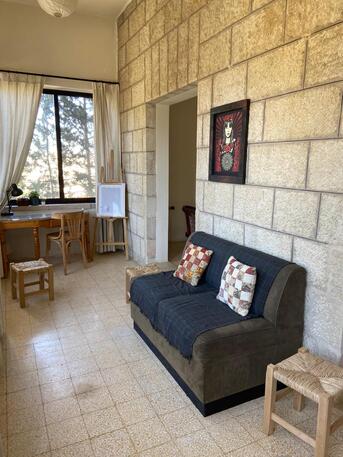 Amman, Apartments/Houses, JOD 12000/year,  Furnished,  2 BR,  Hertige Fully Furnished 2B Masters, Baconlies, Access Rooftop In 1st Circle 00962777688956