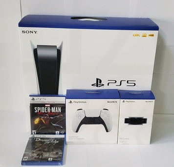 Quebec City, Video Games, CAD 455, SONY PlayStation 5 With Additional White Controller