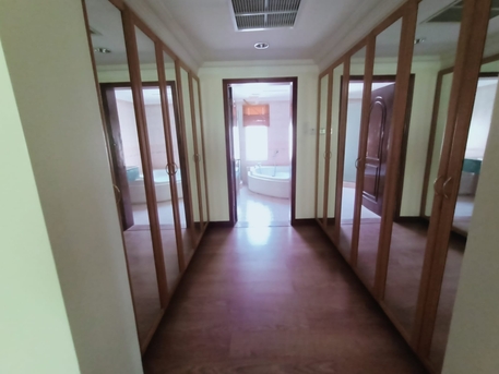 Juffair, Villas, BHD 680,  Furnished,  SEMI FURNISHED 3 BHK COMPOUND VILLA FOR RENT IN JUFFAIR* SUBEER:-38185065