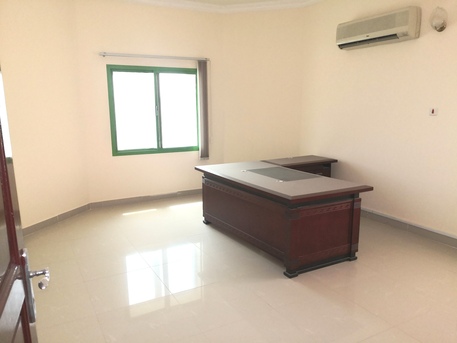 Mahooz, Offices, BHD 250,  Semifurnish 2 Bedroom Flat For Rent