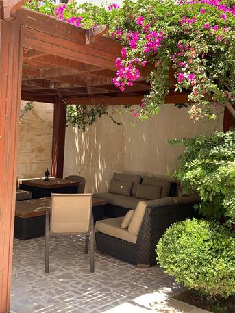 Amman, Apartments/Houses, JOD 25000/year,  4 BR,  Semi Furnished Ground Floor 4B Apart. With Big Garden N Der Ghbar 00962777688956