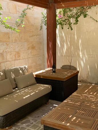 Amman, Apartments/Houses, JOD 25000/year,  4 BR,  Semi Furnished Ground Floor 4B Apart. With Big Garden N Der Ghbar 00962777688956