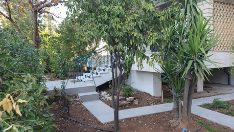 Amman, Apartments/Houses, JOD 55000/year,  4 BR,  Semi Furnished 4B Villa 4 Level With Terraces And Big Garden In 5 Circle 00962777688956