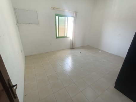 Zinj, Apartments/Houses, BHD 200/month,  2 BR,  SPACIOUS SEMI FURNISHED 2 BEDROOM APARTMENT FOR RENT IN ZINJ-:38185065