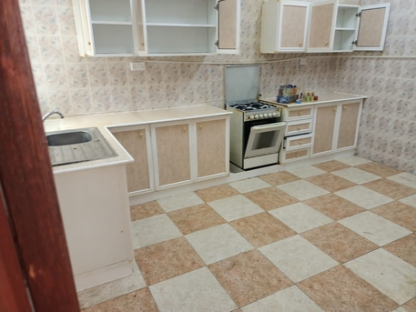 Zinj, Apartments/Houses, BHD 200/month,  2 BR,  SPACIOUS SEMI FURNISHED 2 BEDROOM APARTMENT FOR RENT IN ZINJ-:38185065