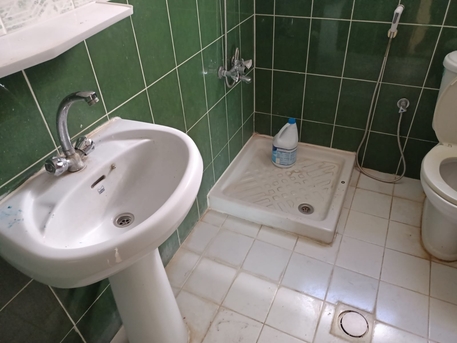 Zinj, Apartments/Houses, BHD 200/month,  2 BR,  SPACIOUS SEMI FURNISHED 2 BEDROOM APARTMENT FOR RENT IN ZINJ-:38185065