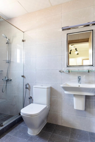 Manama, Apartments, Flats, Houses & Villas, BHD 350/month,  Furnished,  2 BR,  FULLY FURNISHED 2 BEDROOM FLAT WITH EWA