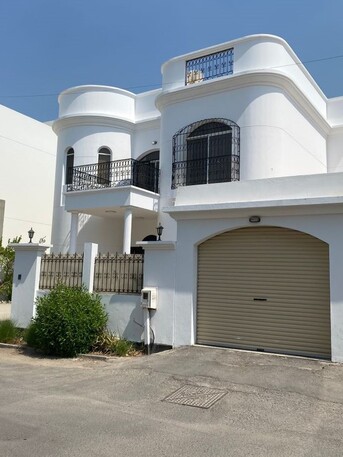 Zinj, Villas, BHD 950,  Furnished,  500 Sq. Meter,  Beautiful Residential 3BR   Private Villa With Pool @ Mahooz. :TONY