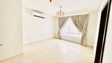 Janabiya, Apartments/Houses, BHD 250/month, 3 BR, SEMI FURNISHED 3 BEDROOM FLAT WITHOUT EWA