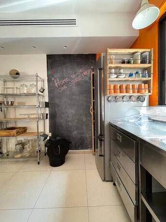 Amman, Apartments/Houses, JOD 10000/year,  Furnished,  3 BR,  Fully Furnished Three Bedroom Apartment With Terrace In 4 Circle 00962777688956