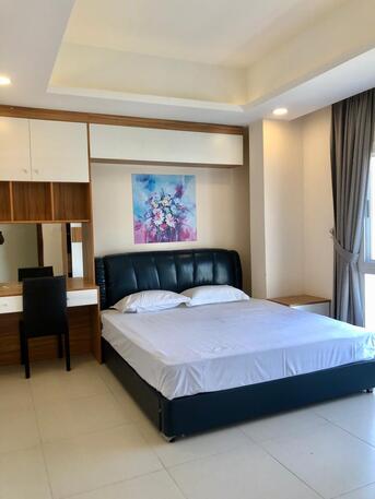 Adliya, Apartments, Flats, Houses & Villas, BHD 300/month,  Furnished,  1 BR,  FULLY FURNISHED 1 BEDROOM FLAT WITH UNLIMITED EWA