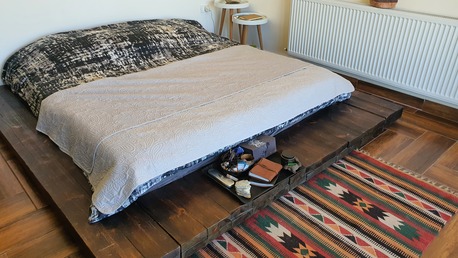 Amman, Apartments/Houses, JOD 7500/year,  Furnished,  2 BR,  Ground Fully Furinshed 2B Apart With Baconlies And Garden N Khalda 00962777688956