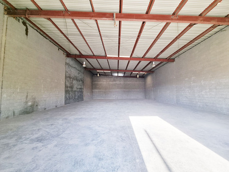 Sitra, Factories, BHD 900,  335 Sq. Meter,  Workshop Warehouse For Rent In Sitra Prime Location